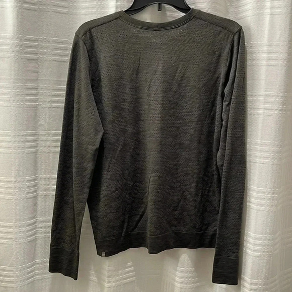 Lululemon Athletica long sleeve tee shirt - Picture 2 of 6